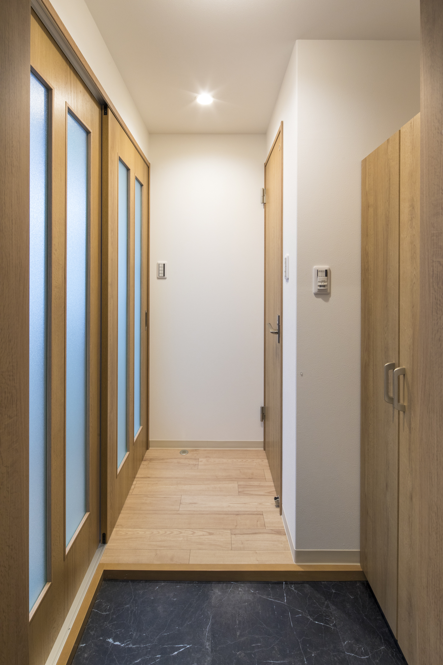 26.玄関ホール(A)