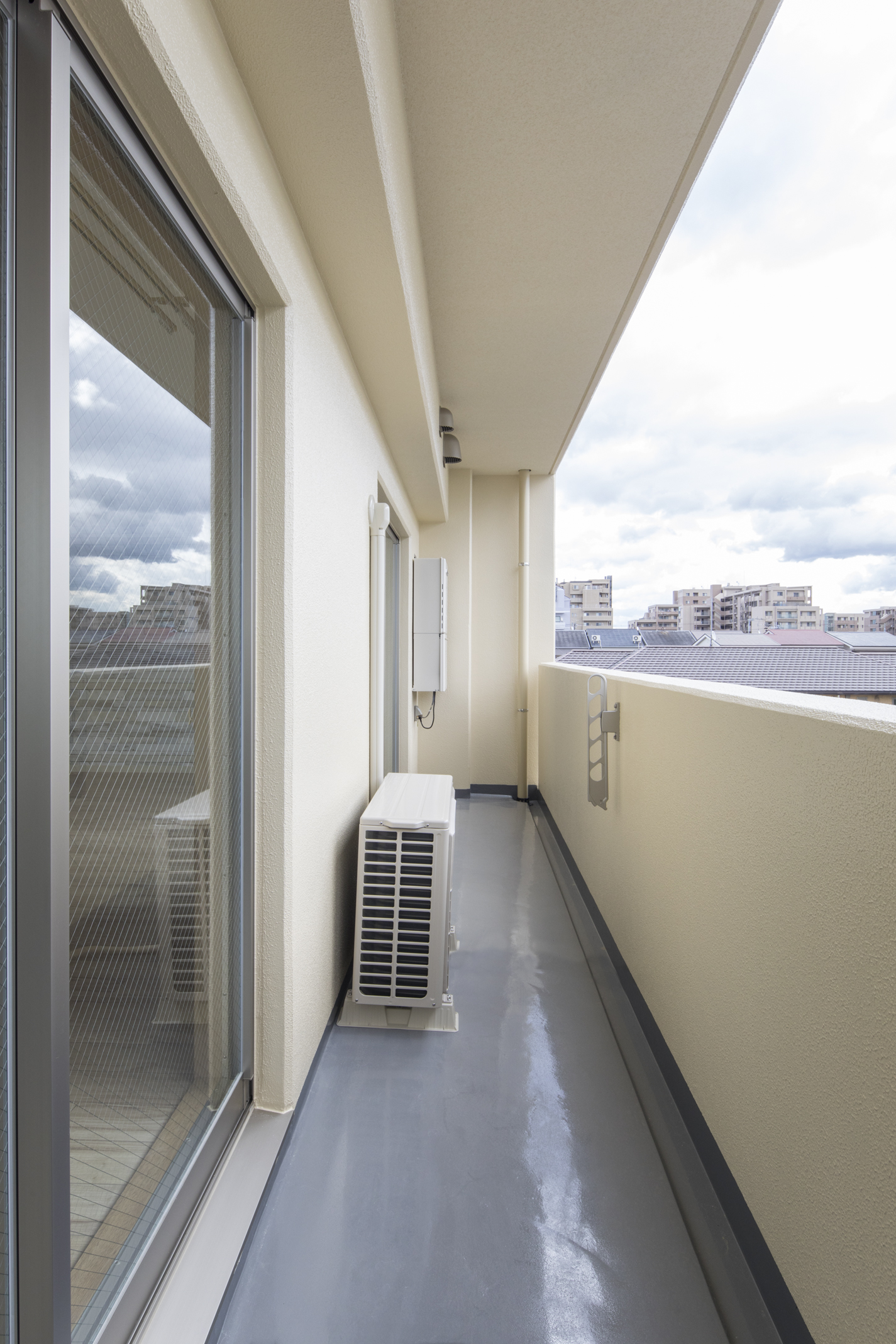 47.バルコニー(D)